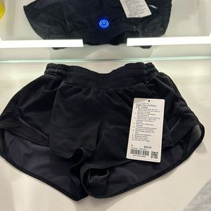 lululemon hotty hot shorts!